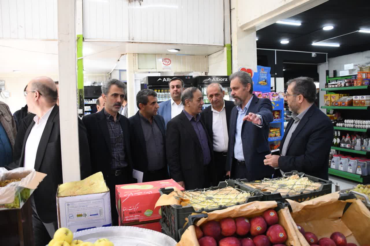 بازدید مدیرعامل سازمان مرکزی تعاون روستایی ایران از یکی از روستابازارهای تبریز_2